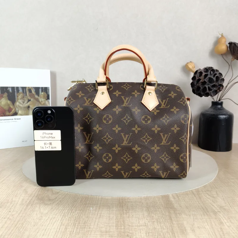Louis Vuitton Crossbody Bag Speedy25Shoulder Strap Edition-Monogram PVC Medium25 × 15 × 19 cm — cover view 4 of 6