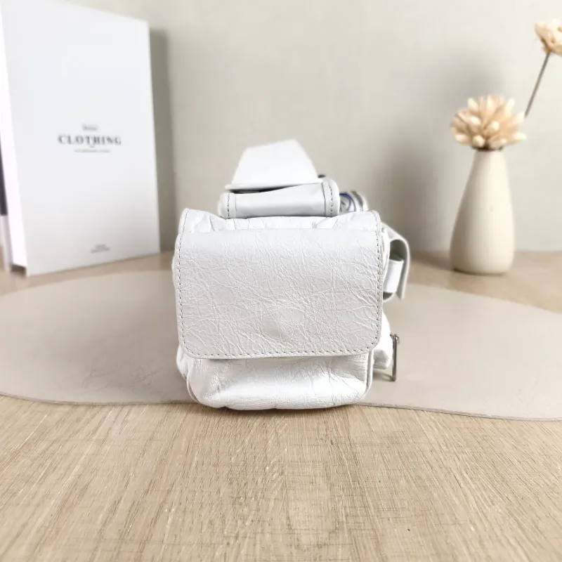 BALENCIAGA Shoulder Bag Superbusy Shoulder Bag White Waxed Leather Mini 33 × 11 × 12 cm — detail view 10 of 10