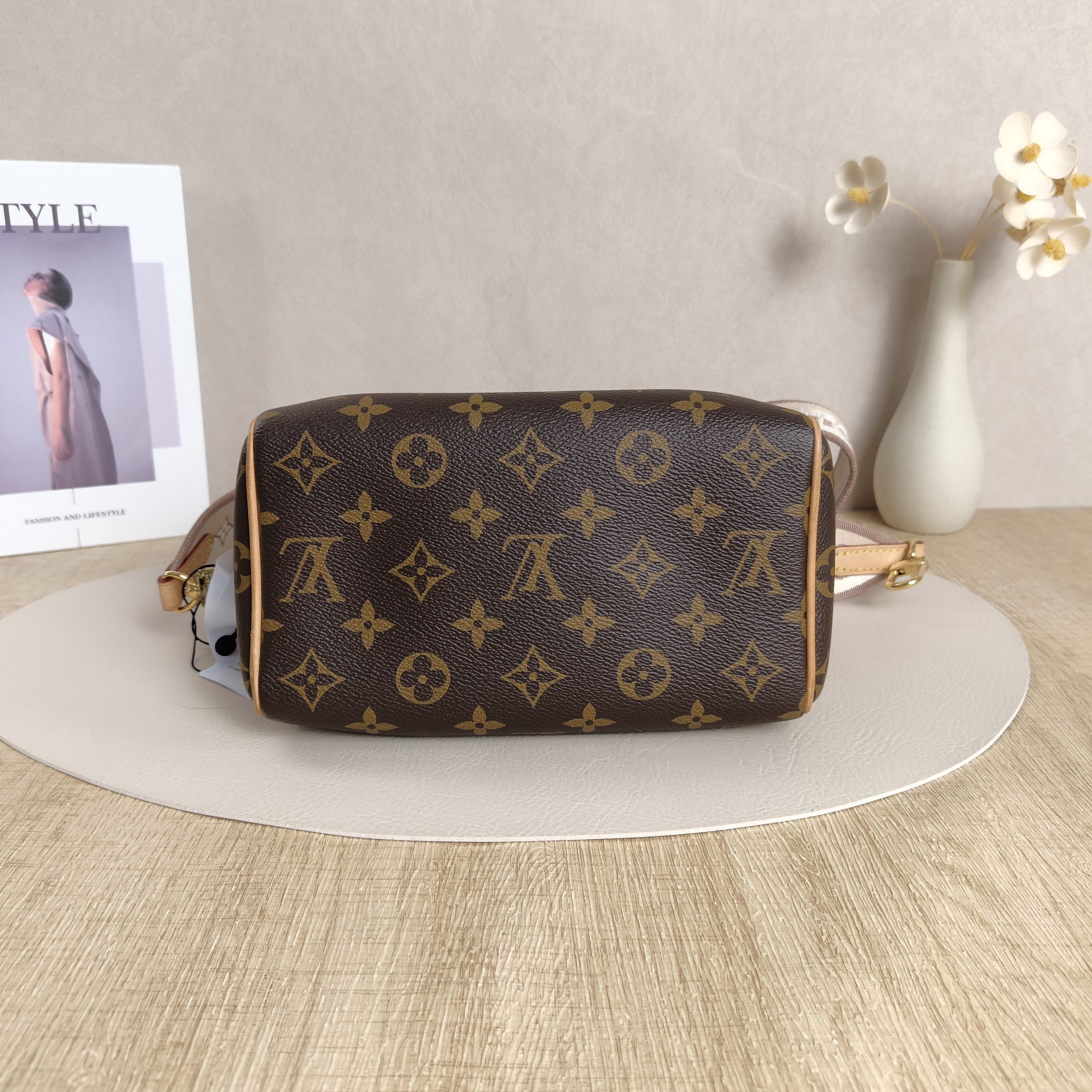 Louis Vuitton Crossbody Bag Speedy20 Shoulder Strap PVC Small20.5 × 12 × 13.5 cm — cover view 9 of 10