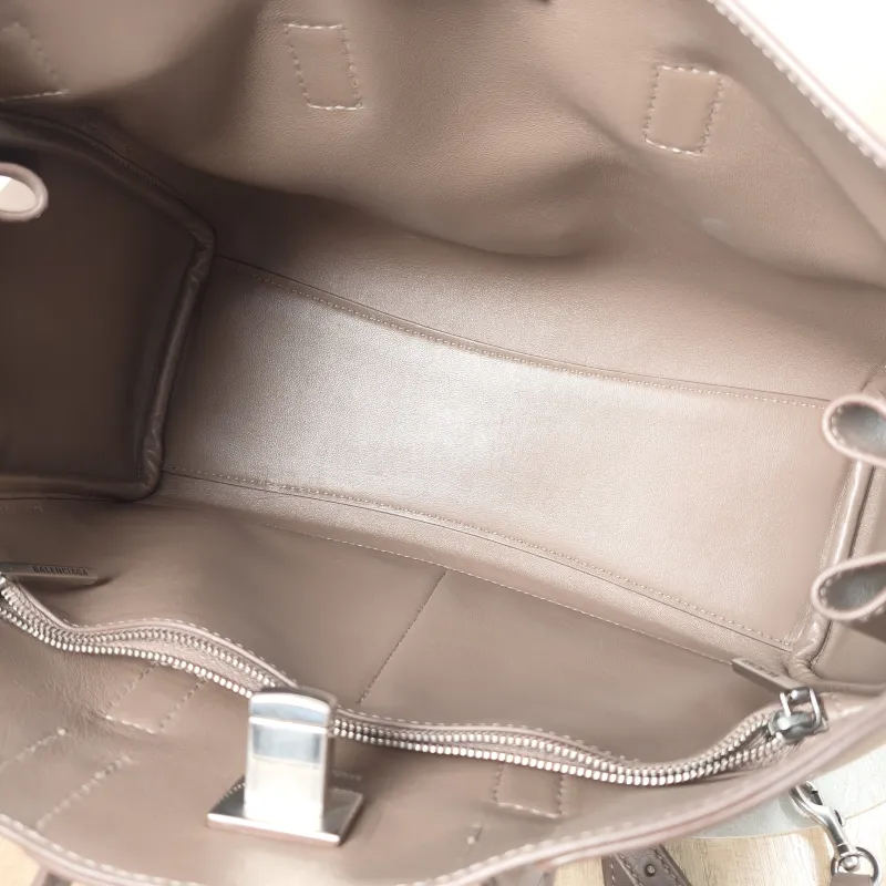 BALENCIAGA Top Handle Bag Bel air Calfskin Small 30 × 12 × 20.5 cm — detail view 3 of 13