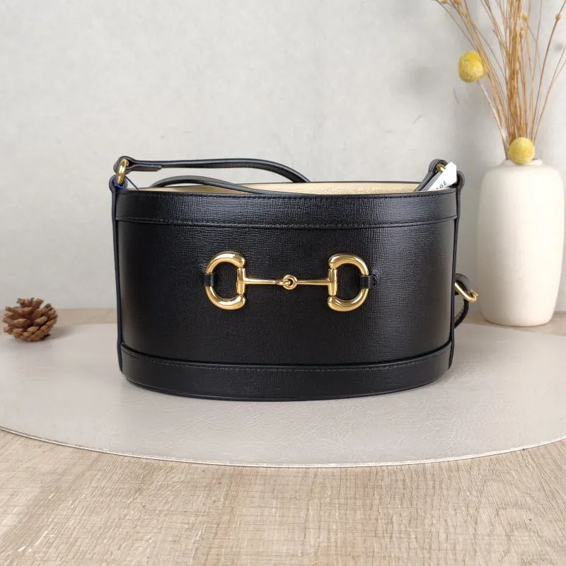 GUCCI Crossbody Bag horsebit 1955 Crossbody Bag Black Calfskin One Size 22 × 12 × 25 cm