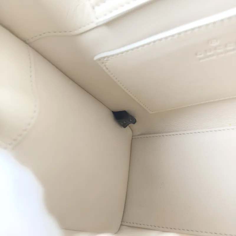 GUCCI Top Handle Bag Diana Top Handle Bag White Calfskin One Size20 × 9.5 × 16 cm — detail view 10 of 13