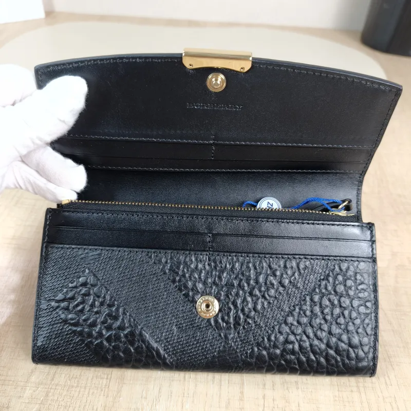 BURBERRY Wallet Wallet Black Calfskin One Size 19 × 2 × 10 cm — detail view 8 of 11