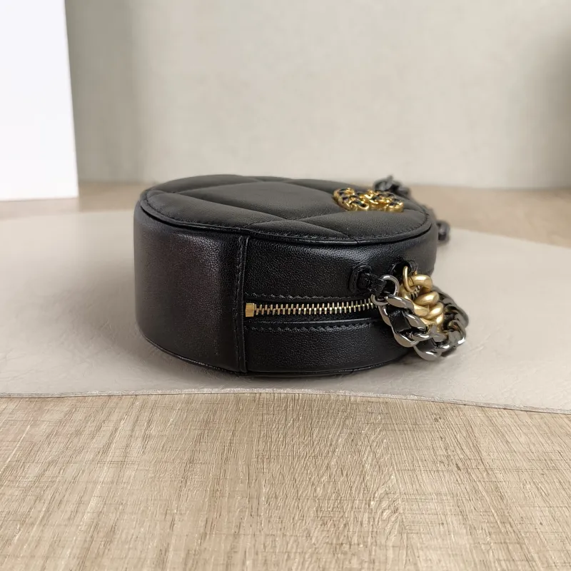 Chanel Crossbody Bag19bag Black Lambskinmini12 × 4.5 × 12 cm — detail view 2 of 12