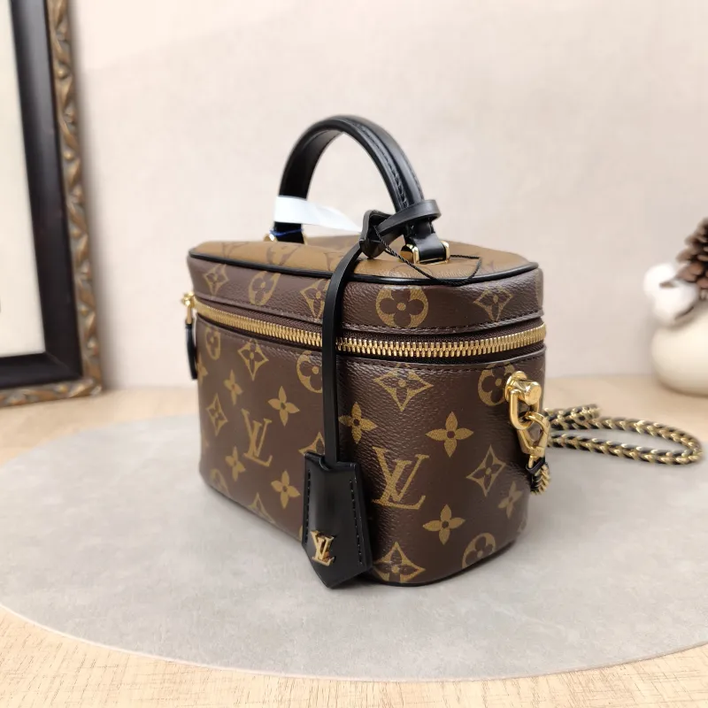 Louis Vuitton Shoulder Bag VANITY Cosmetic Bag Monogram PVC Small19 × 11 × 13 cm — cover view 4 of 5