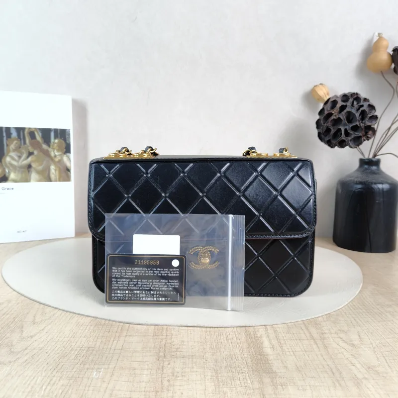 Chanel Crossbody Bag cf Crossbody Bag Black Calfskin One Size 25 × 7 × 16 cm 21 — cover view 4 of 6