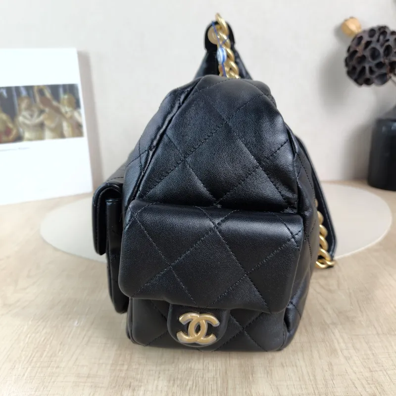 Chanel Shoulder Bag c hobo Black Lambskin Large 35 × 18 × 27 cm — detail view 4 of 12