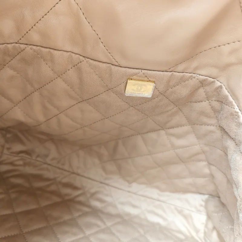Chanel Shoulder Bag22Bag Taupe Calfskin Small35 × 7 × 37 cm — detail view 8 of 17