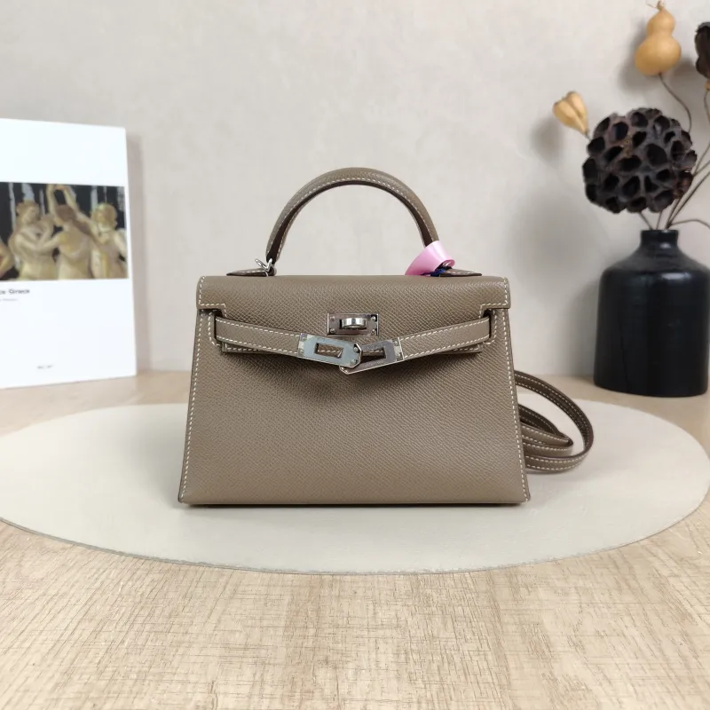 Hermès Shoulder Bag Mini Kelly Silver-Tone Hardware Epsom Embossed Calfskinmini19 × 5.5 × 12 cm