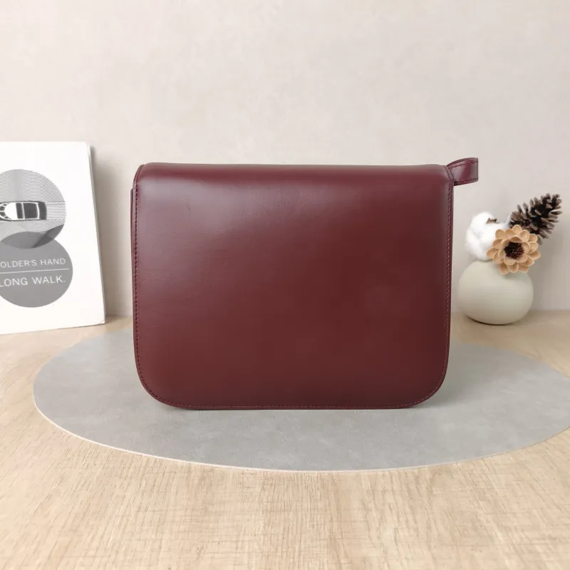 CELINE Crossbody Bag Classic Box Red Calfskin Medium24 × 7 × 18 cm Conditioned — cover view 4 of 5