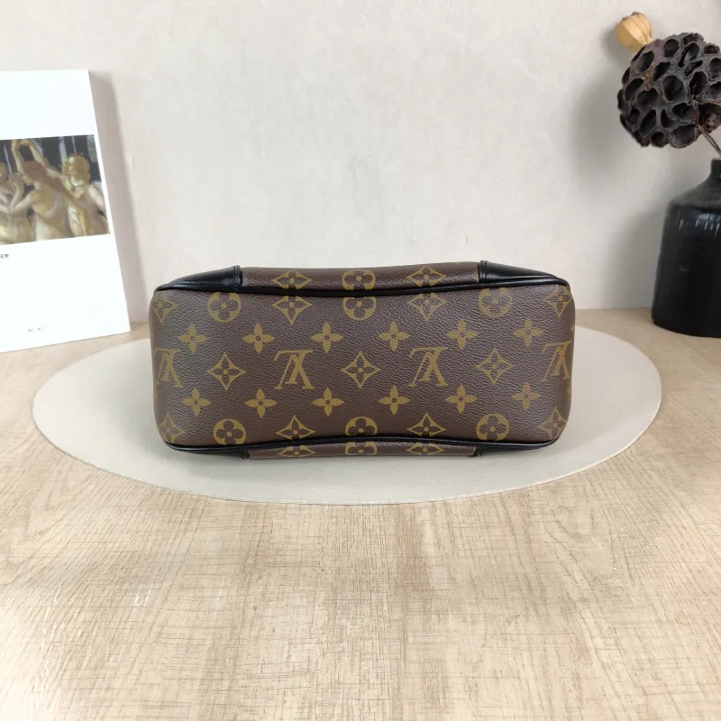 Louis Vuitton Crossbody Bag Boulogne PVC Small 26 × 9.5 × 16 cm — cover view 4 of 5
