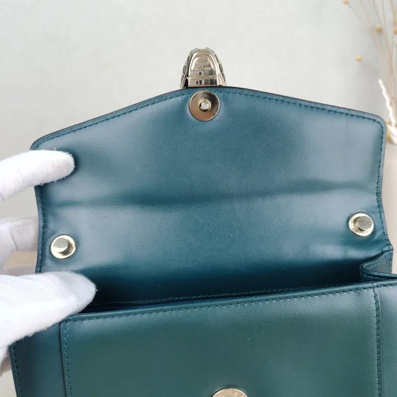 Bvlgari Shoulder Bag Serpenti Forever East-West Collection Crossbody Bag Green Calfskin Small 22 × 5.5 × 13 cm — detail view 10 of 14