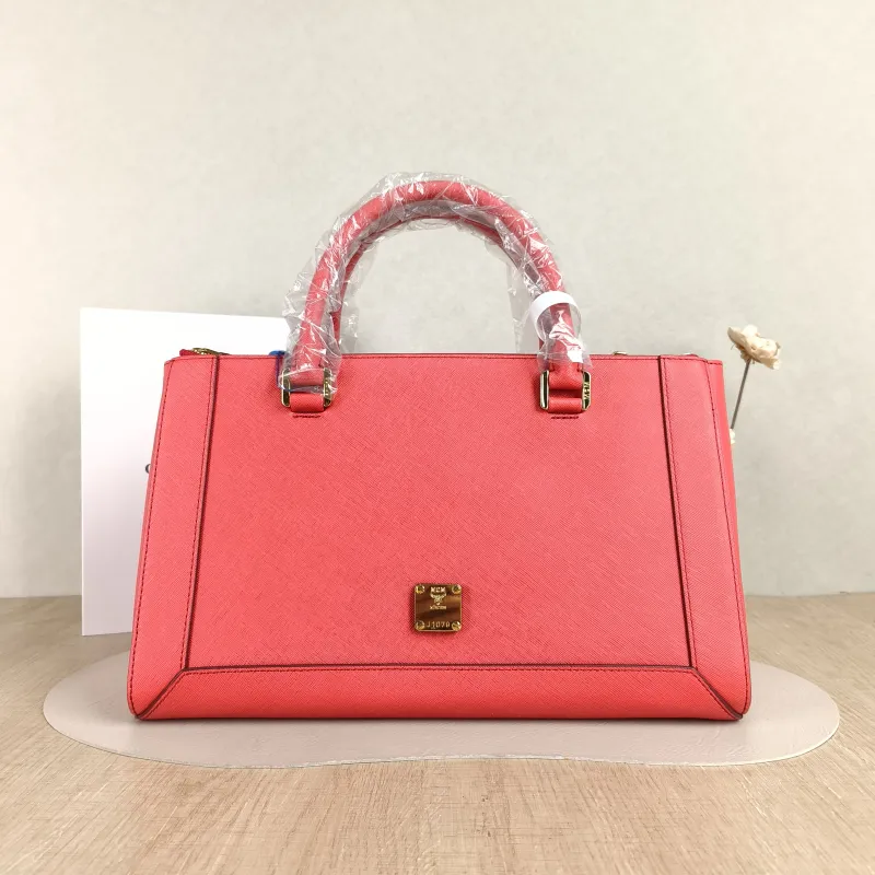 MCM Crossbody Bag Crossbody Bag Red Calfskin One Size 25 × 17 × 21 cm