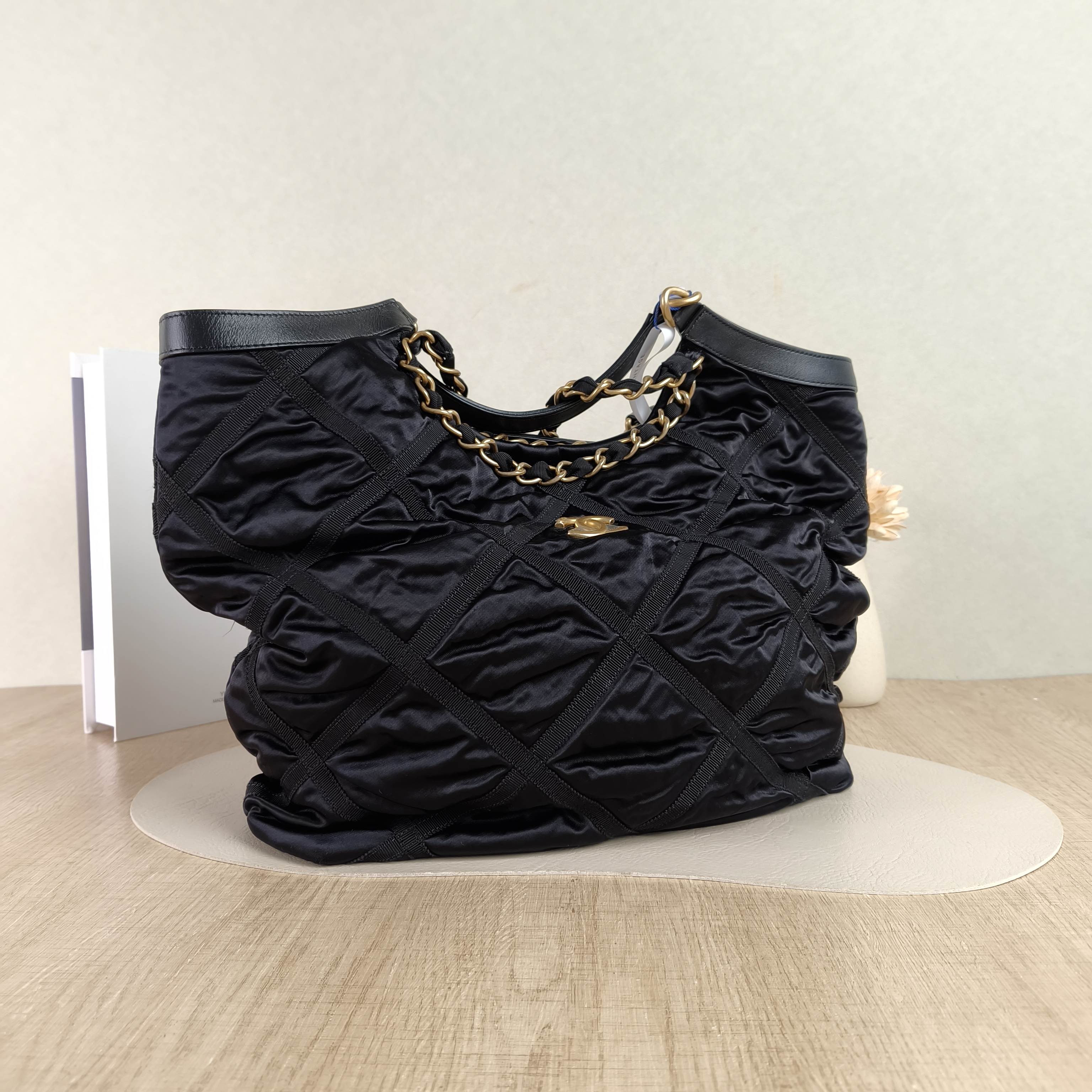 Chanel Shoulder Bag hobo Black One Size35 × 12 × 35 cm — cover view 3 of 4