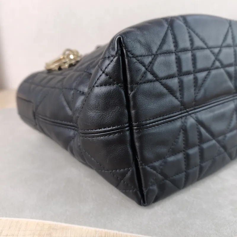 DIOR Shoulder Bag TOUJOURS Edition Black Calfskin Small 18.5 × 12 × 18.5 cm — detail view 4 of 10