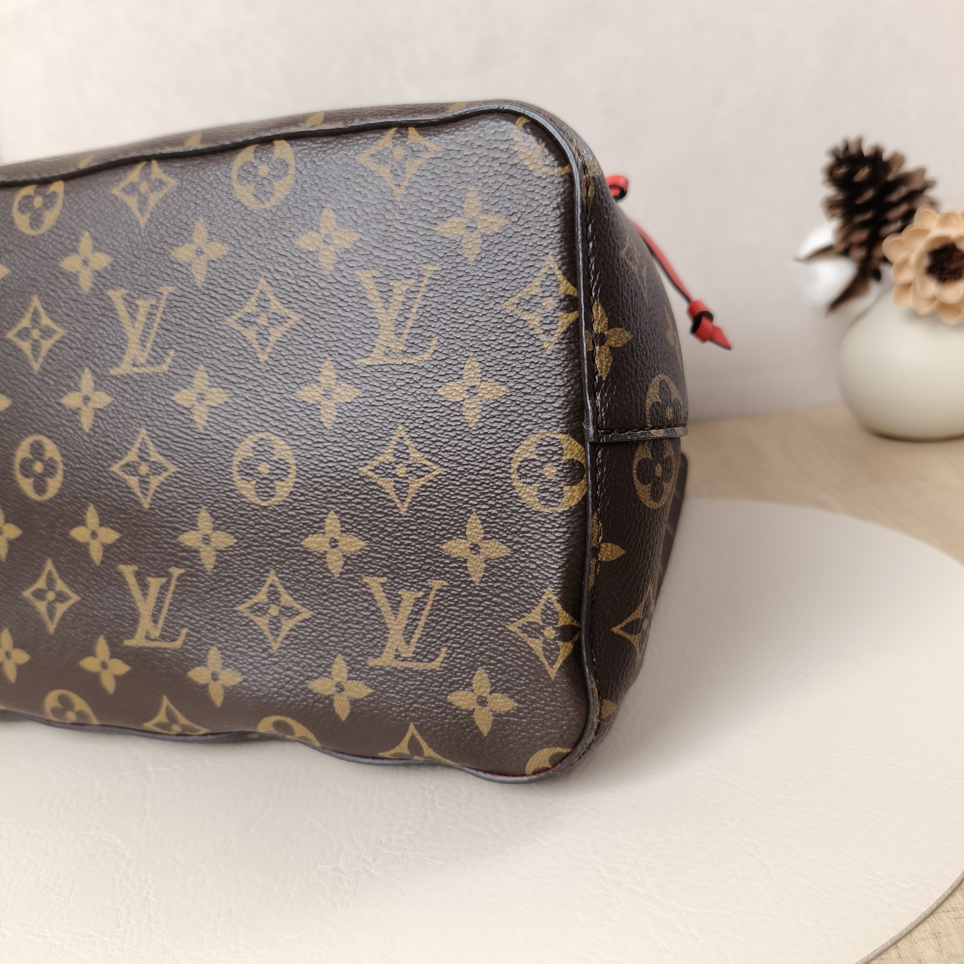 Louis Vuitton Shoulder Bag NÉONOÉ Bucket Bag PVC Medium26 × 17.5 × 26 cm — cover view 3 of 11