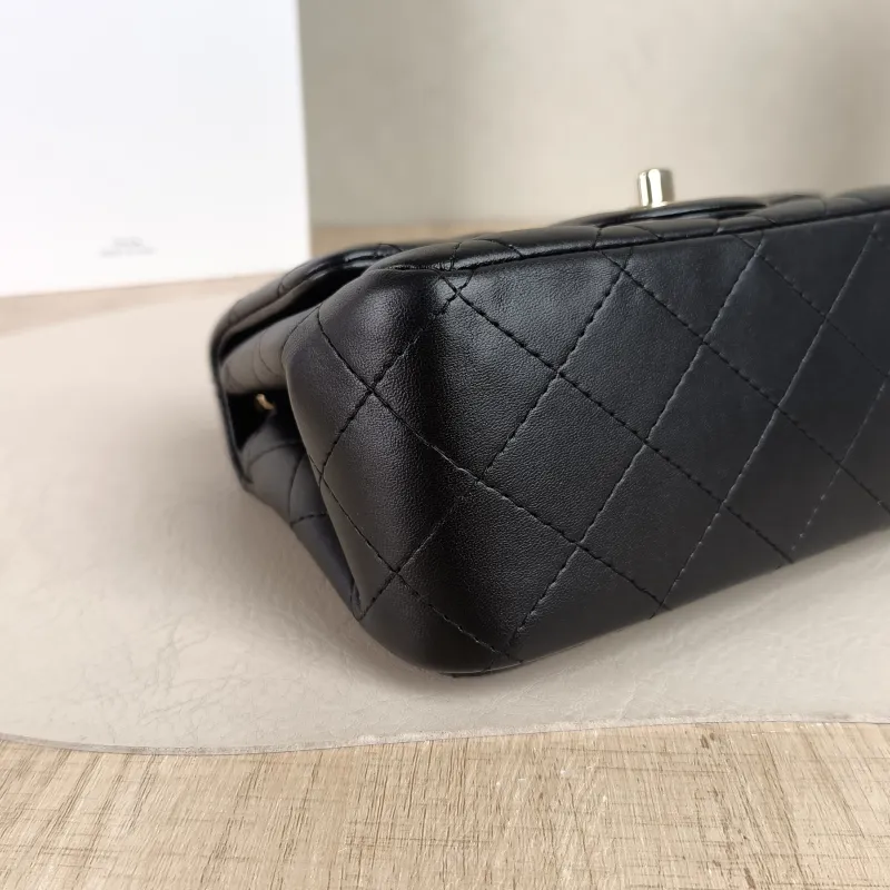 Chanel Crossbody Bag Classic Flap Mini CF Mini Black SL ambskinmini17 × 8 × 13.5 cm — detail view 1 of 13