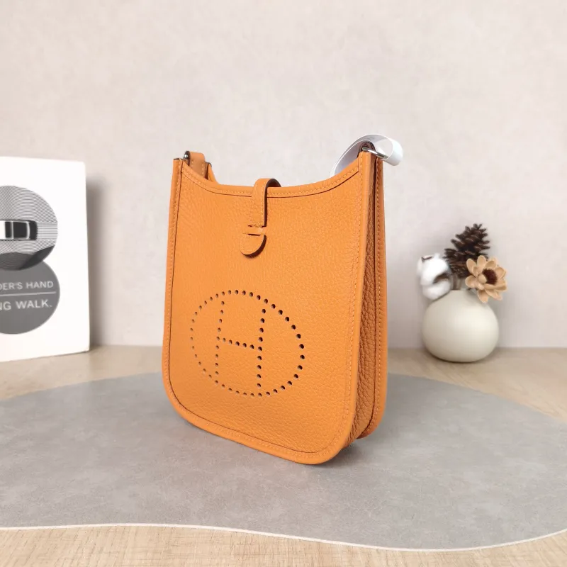 Hermès Crossbody Bag Evelyne Mini 16 Mini 16 TC Calfskin Mini 17 × 5.5 × 18 cm G — cover view 2 of 6