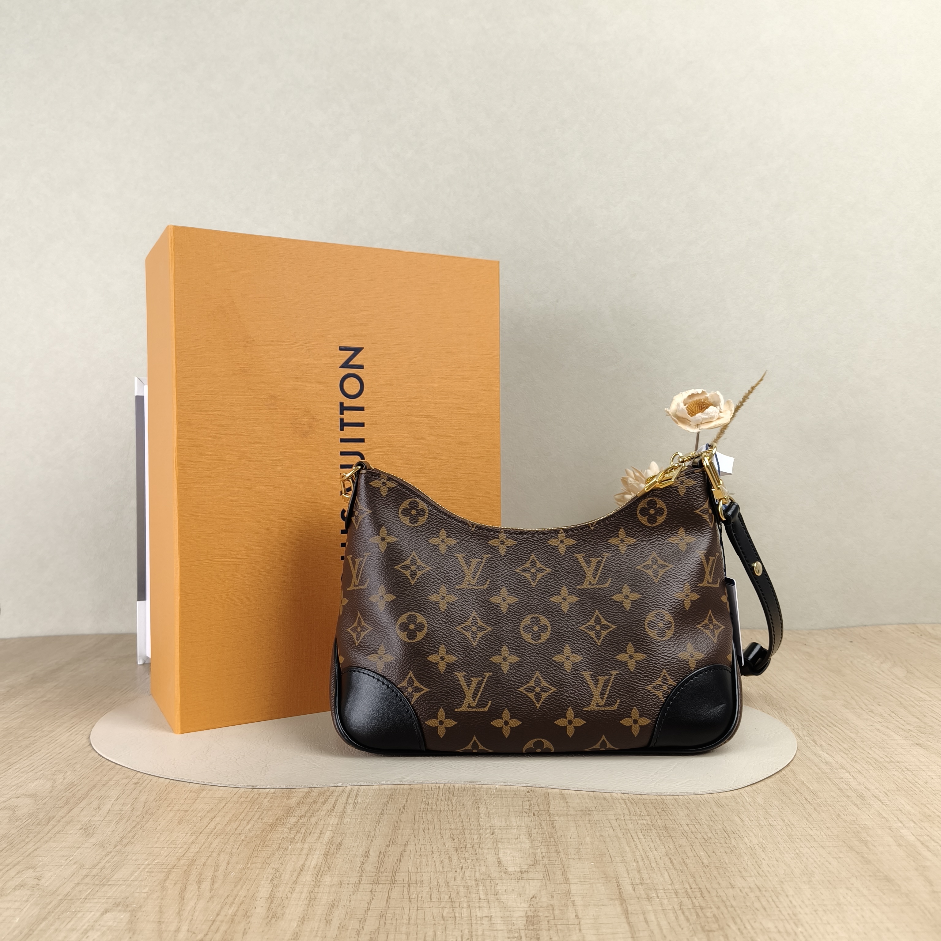 Louis Vuitton Crossbody Bag Boulogne PVC Small26 × 9.5 × 16 cm — cover view 5 of 6