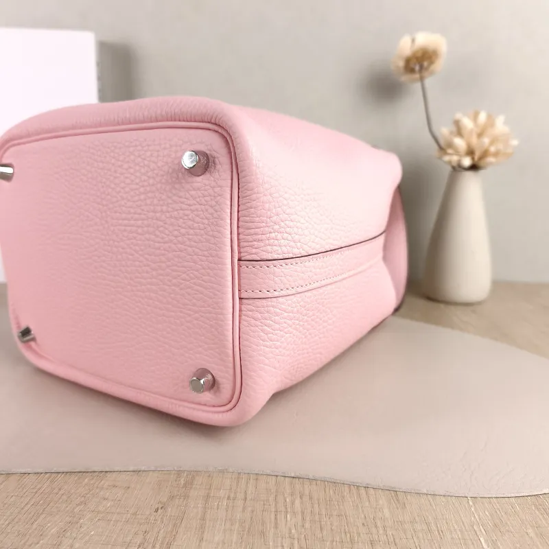 Hermès Top Handle Bag Picotin Lock 18 18 Taurillon Clemence TC Calfskin Small 18 × 13 × 18 cm K — detail view 8 of 11