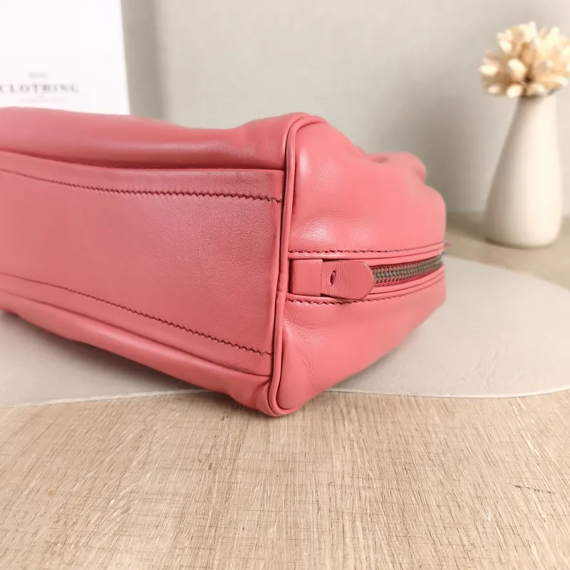 PRADA Crossbody Bag Crossbody Bag Pink Calfskin One Size 22 × 13 × 16 cm — detail view 8 of 12