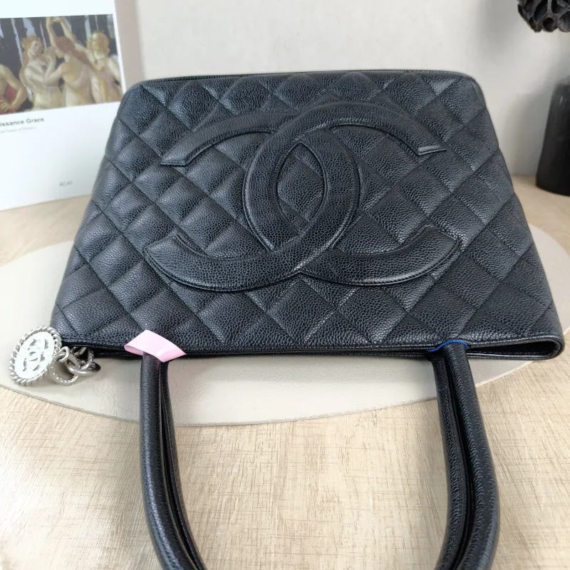 Chanel Top Handle Bag Medallion Black Grained Calfskin Large 30 × 15 × 24 cm 6 — detail view 4 of 10
