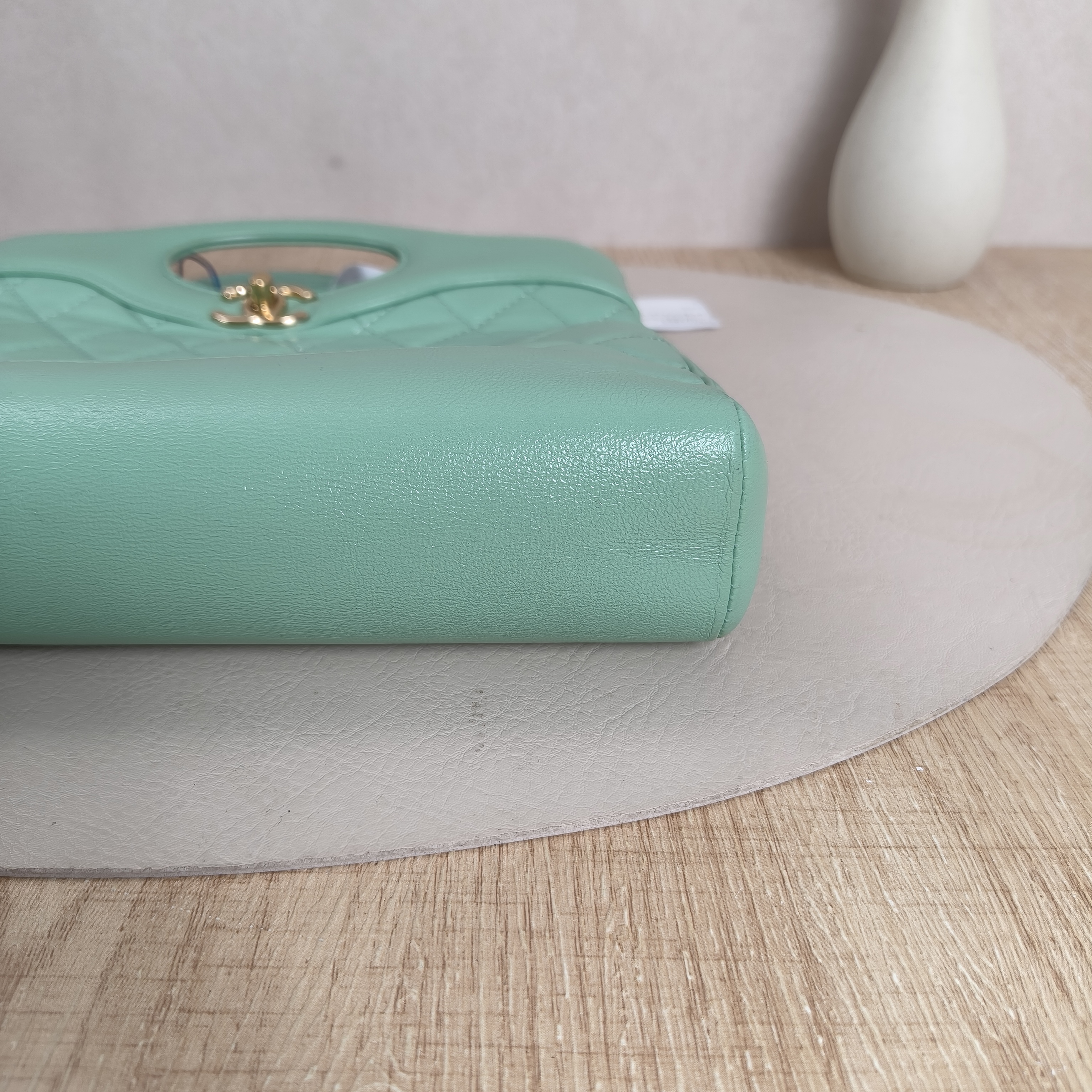 Chanel Crossbody Bag31Bag Green Calfskinmini23 × 5.5 × 22 cm — cover view 4 of 10