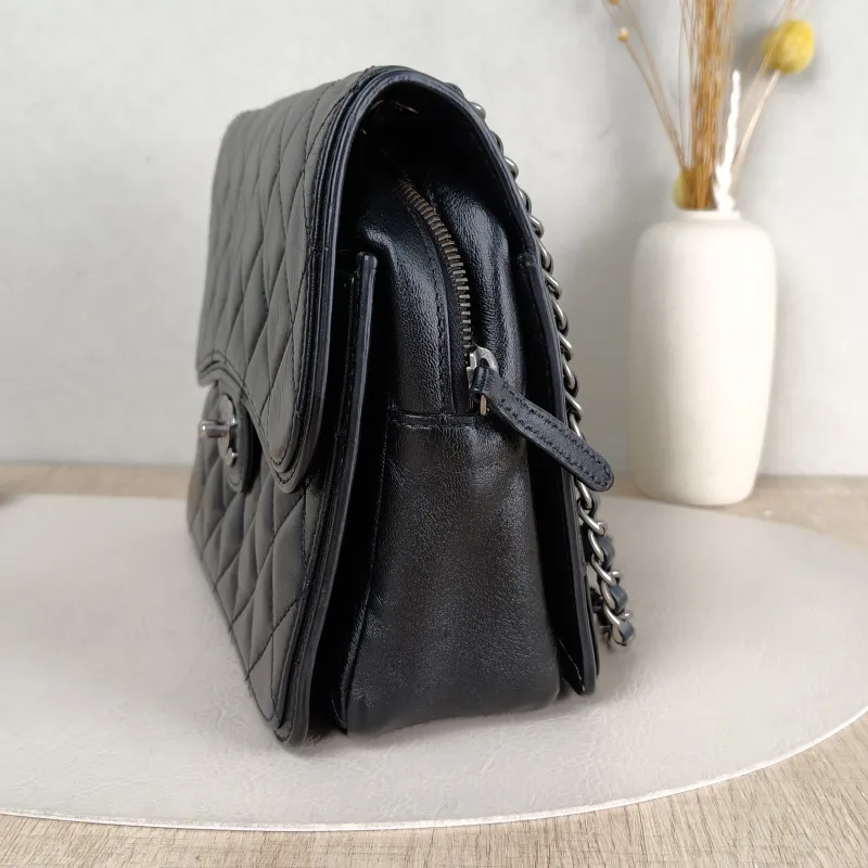 Chanel Crossbody Bag cf Collection Crossbody Bag Black Calfskin 25 × 10 × 18 cm 18 — detail view 11 of 15