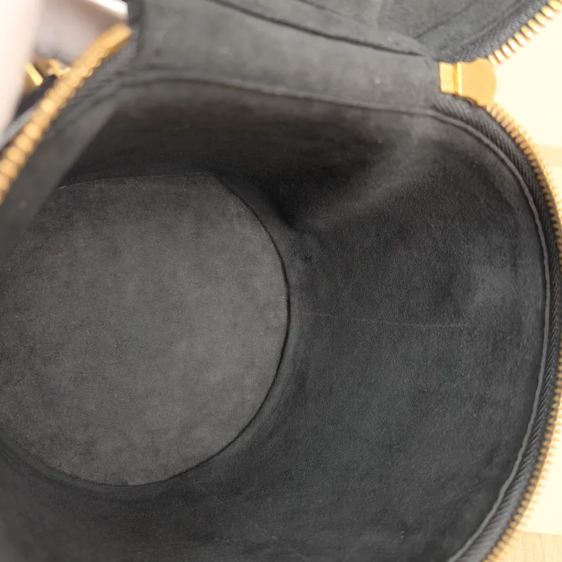 Louis Vuitton Crossbody Bag Cannes Black Patent Leathermini15 × 15 × 17 cm — detail view 8 of 9