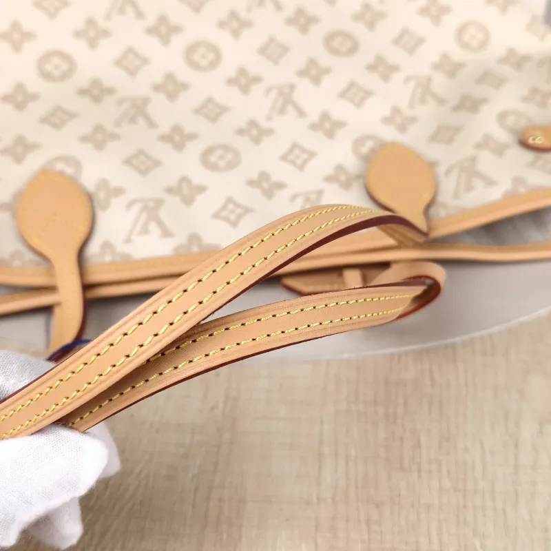Louis Vuitton Shoulder Bag Neverfull PVC Medium 31 × 14 × 28 cm — detail view 12 of 13