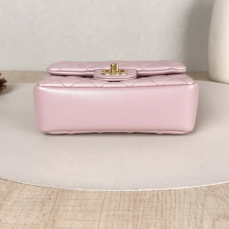 Chanel Crossbody Bag24p Pearl Pink Lambskinmini17 × 5 × 13 cm — cover view 3 of 5