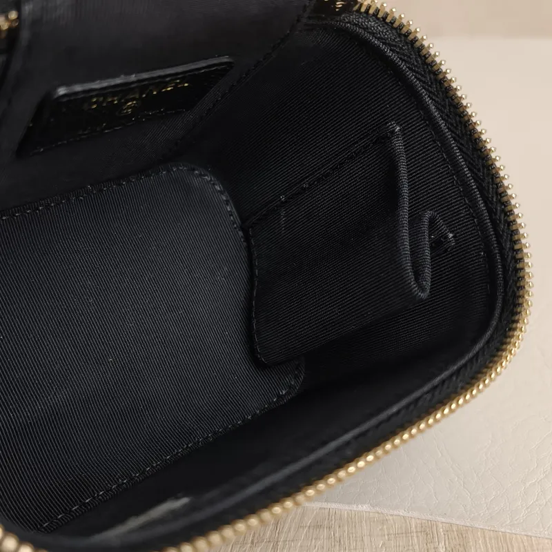 Chanel Top Handle Bag Edition Pearl Black Calfskin Mini 10 × 7 × 9 cm 31 — detail view 3 of 11