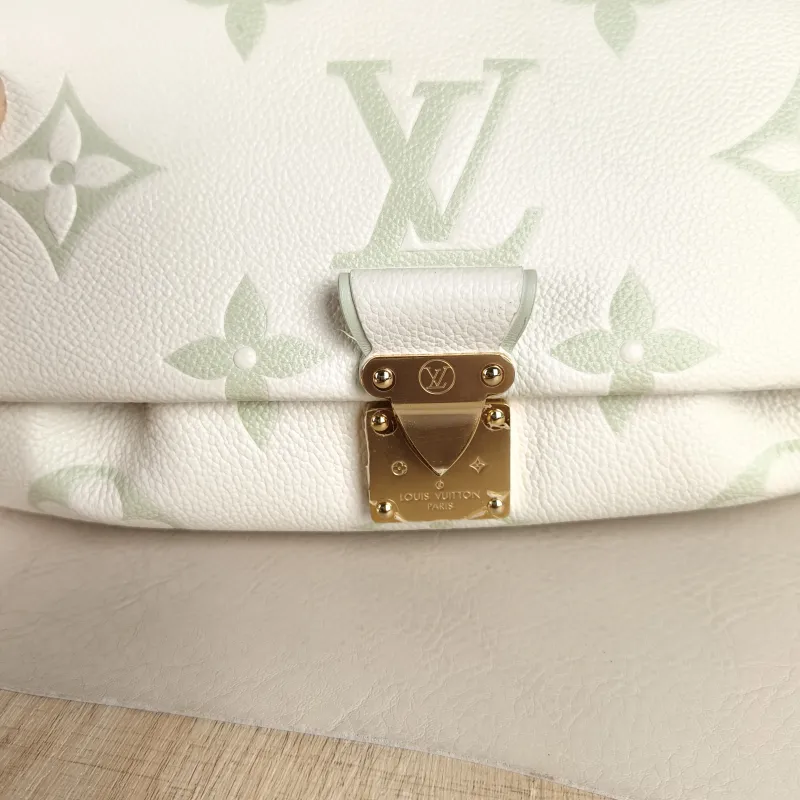 Louis Vuitton Crossbody Bag Favorite White · Green Empreinte Embossed Calfskin Monogram Medium24 × 9 × 14 cm — detail view 2 of 10