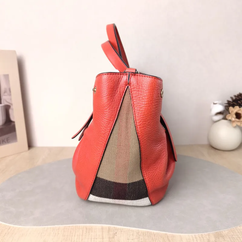 BURBERRY Top Handle Bag Tote Bag Red Calfskin 22 × 11 × 22 cm — detail view 5 of 11
