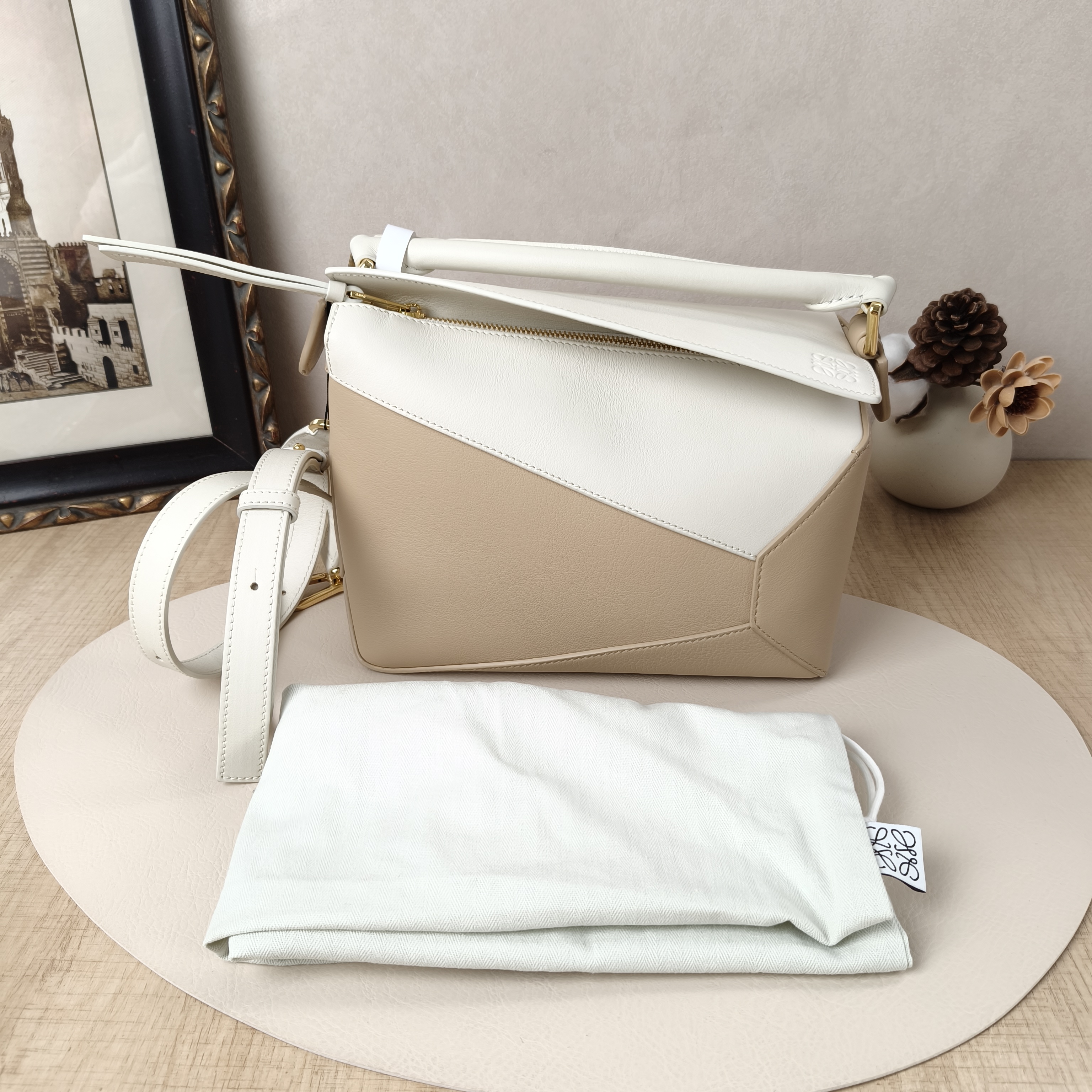 LOEWE Crossbody Bag Puzzle Beige Taupe CC alfskin Small24 × 10.5 × 16.5 cm — cover view 9 of 11