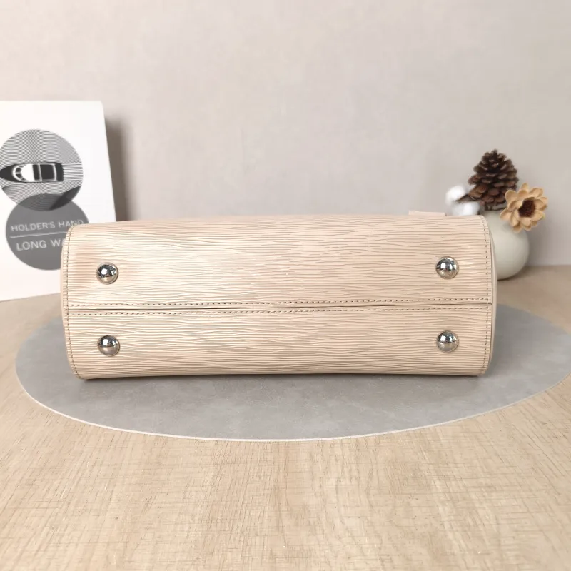 Louis Vuitton Shoulder Bag CLUNY Beige PVC Medium32 × 12 × 22.5 cm — cover view 4 of 5