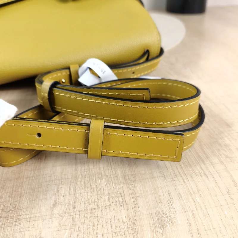 LOEWE Crossbody Bag Gate Calfskin Medium25 × 11.5 × 19 cm — detail view 8 of 13