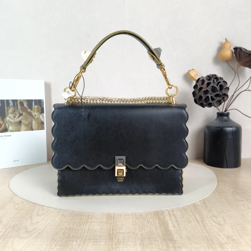 FENDI Crossbody Bag Kan I Crossbody Bag Black Calfskin Medium25 × 11 × 19 cm