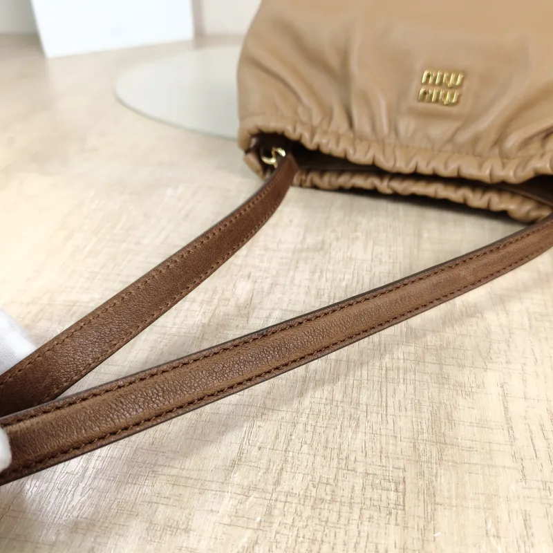 Miumiu Shoulder Bag Aventure Shoulder Bag Caramel Lambskin 22 × 9 × 11 cm — detail view 4 of 11