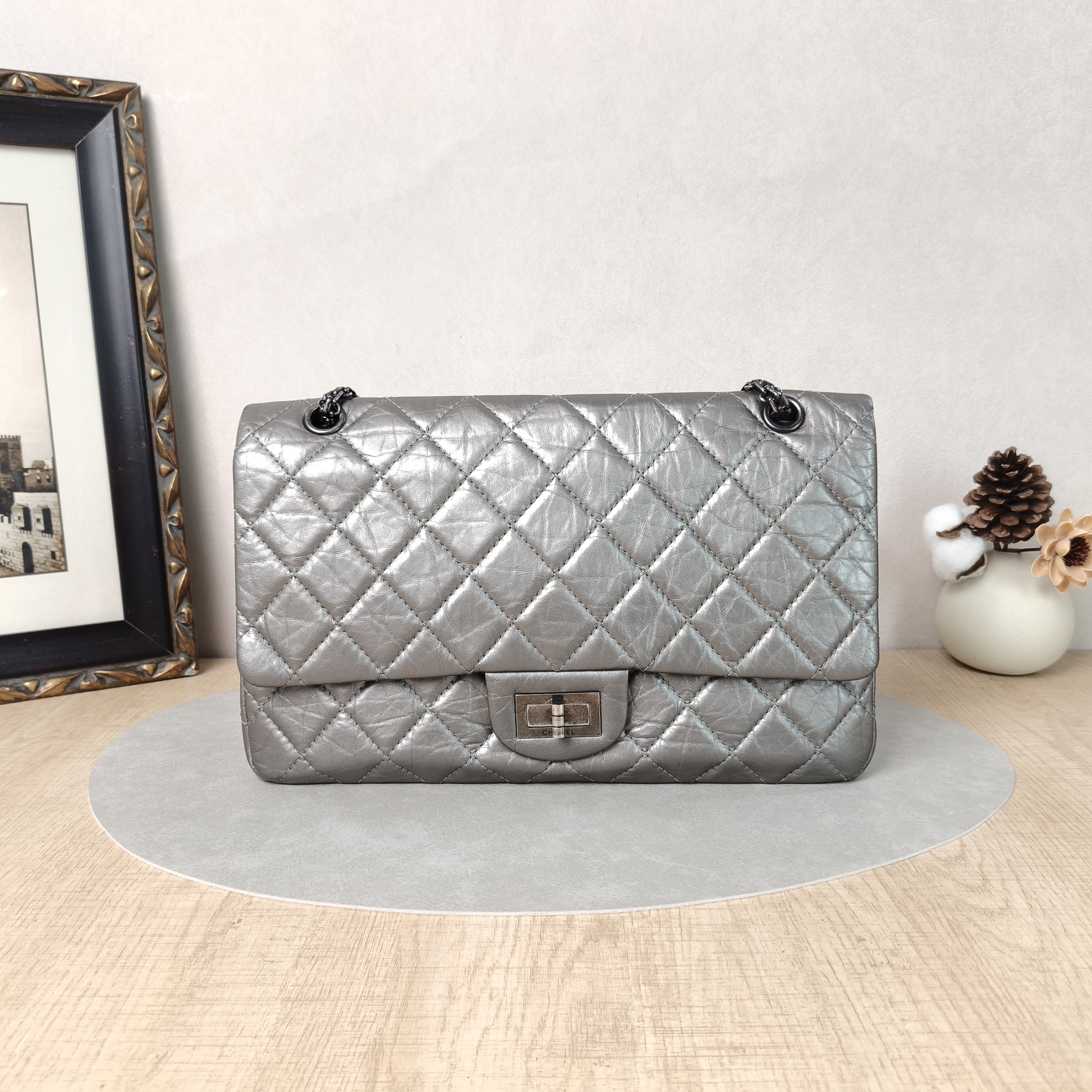 Chanel Crossbody Bag2.55 Grey Waxed Leather31.5 × 10 × 20 cm
