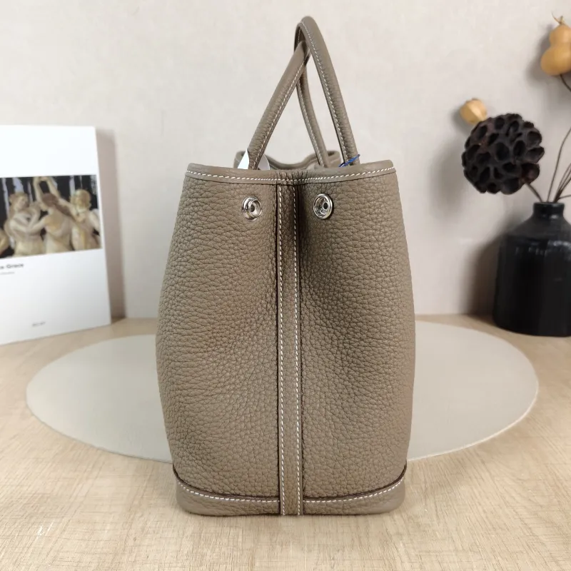 Hermès Top Handle Bag Garden Party 30 30 Negonda Calfskin Medium 30 × 13 × 21 cm G — detail view 7 of 9