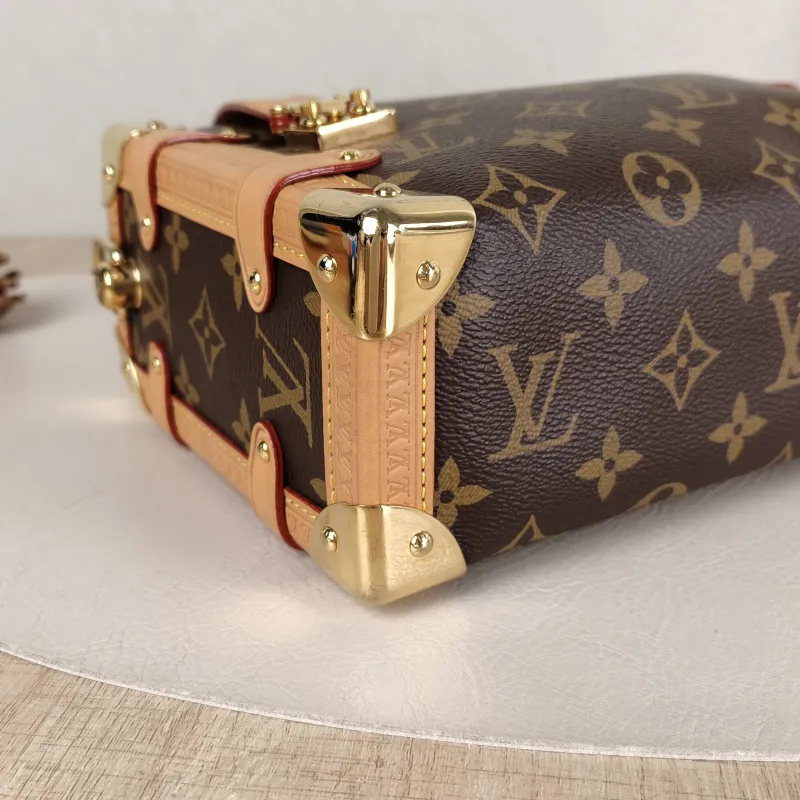 Louis Vuitton Crossbody Bag Side Trunk Box Monogram PVC Medium 23.5 × 8.5 × 16 cm — detail view 8 of 11