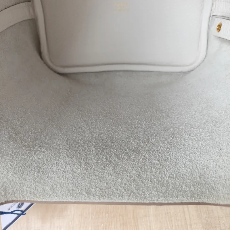 Hermès Top Handle Bag Picotin Lock 18 18M4 Grey Taurillon Clemence TC Calfskin Small18 × 13 × 18 cm — detail view 13 of 15