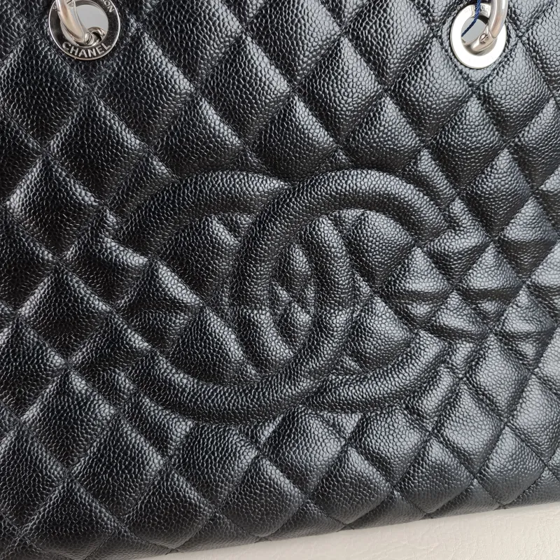 Chanel Shoulder Bag Grand Shopping Tote​ GST Shopping Tote Black Grained Calfskin Large 33 × 13 × 24 cm 15 — detail view 1 of 12