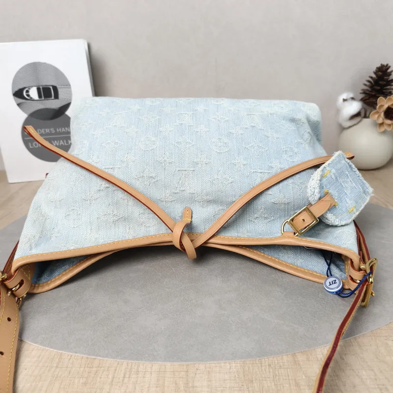 Louis Vuitton Crossbody Bag Carryall Blue Small29 × 12 × 24 cm — detail view 6 of 19