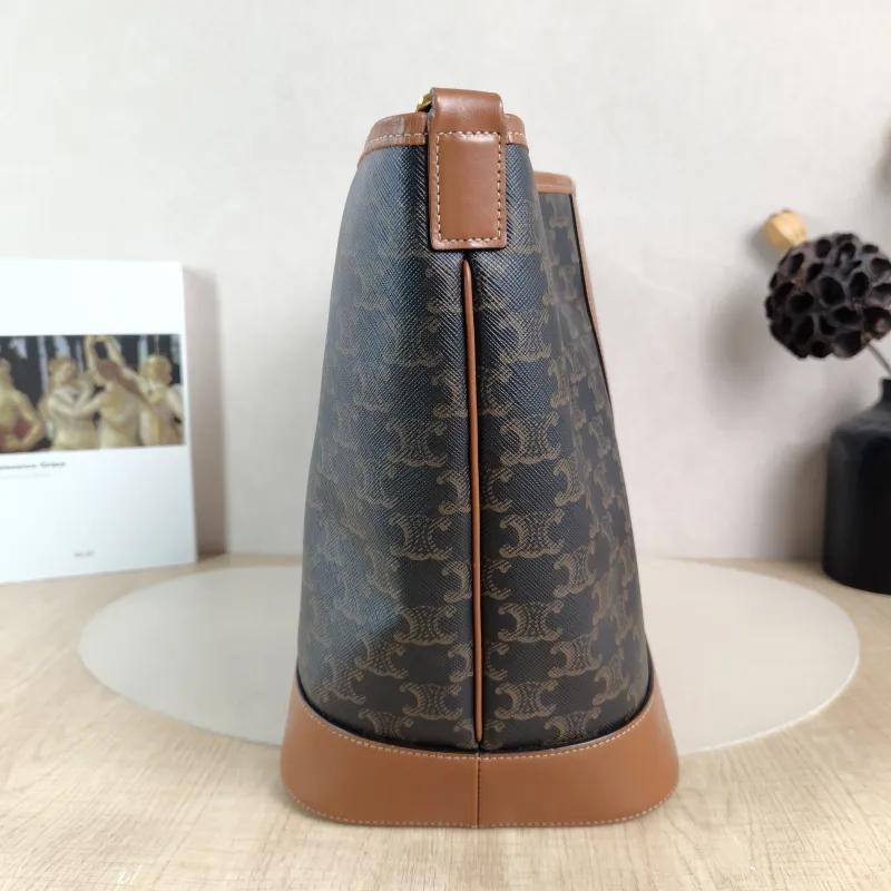 CELINE Crossbody Bag Triomphe Bucket Bag Monogram PVC Medium24 × 18 × 27 cm — detail view 3 of 11
