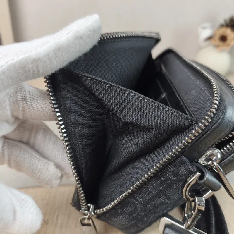 DIOR Shoulder Bag oblique Shoulder Bag Black Monogram Canvas 17 × 5 × 12 cm — detail view 4 of 10