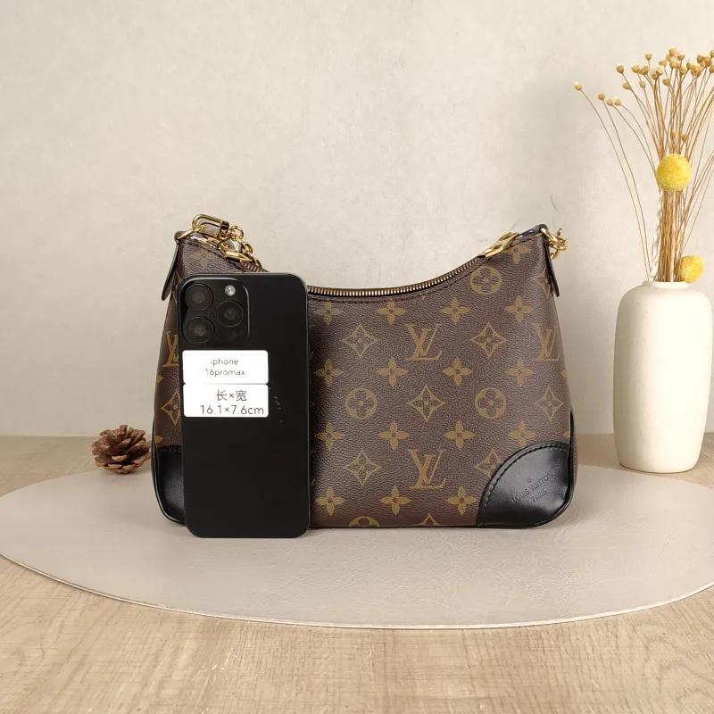 Louis Vuitton Crossbody Bag Boulogne PVC Small 26 × 9.5 × 16 cm — cover view 5 of 6