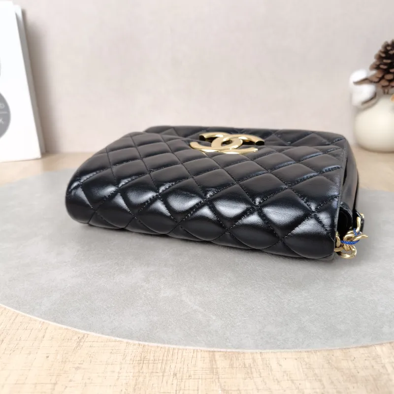 Chanel Crossbody Bag Edition c logo Black Waxed Leather One Size22 × 7 × 16 cm — detail view 7 of 17