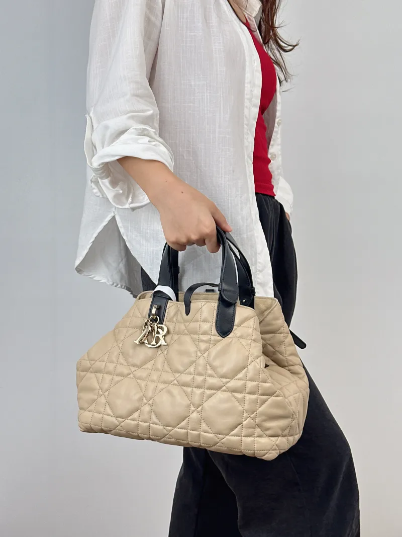 DIOR Top Handle Bag TOUJOURS Medium 28.5 × 17 × 21.5 cm — on-model view 2 of 2